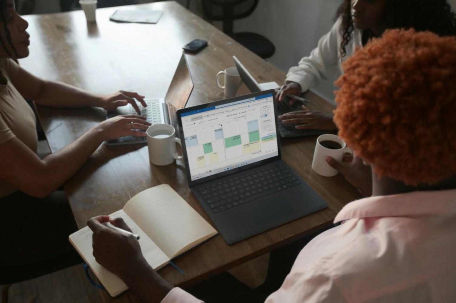 Session de formation en groupe sur la gestion budgétaire